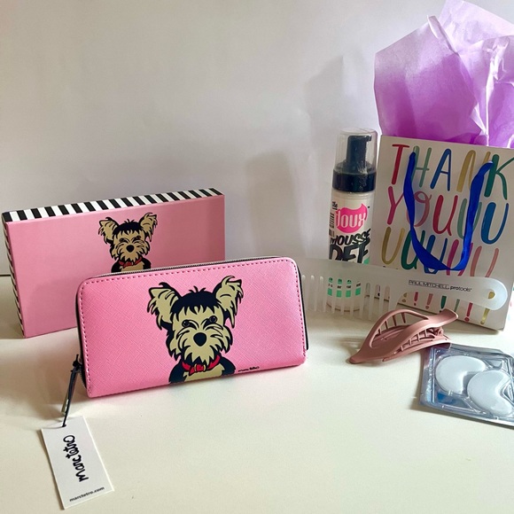 NWT 🐾 🩷Marc Tetro Pink Yorkie Dog Zip Around Wallet + FREE GIFT 🎁 - Picture 1 of 7